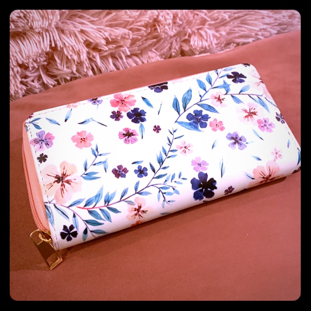 Long pink Floral wallet with zipper